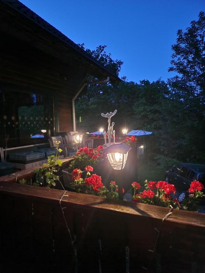 Le Chalet Du Cerf - Chambre D'Hote Somme-Leuze Εξωτερικό φωτογραφία