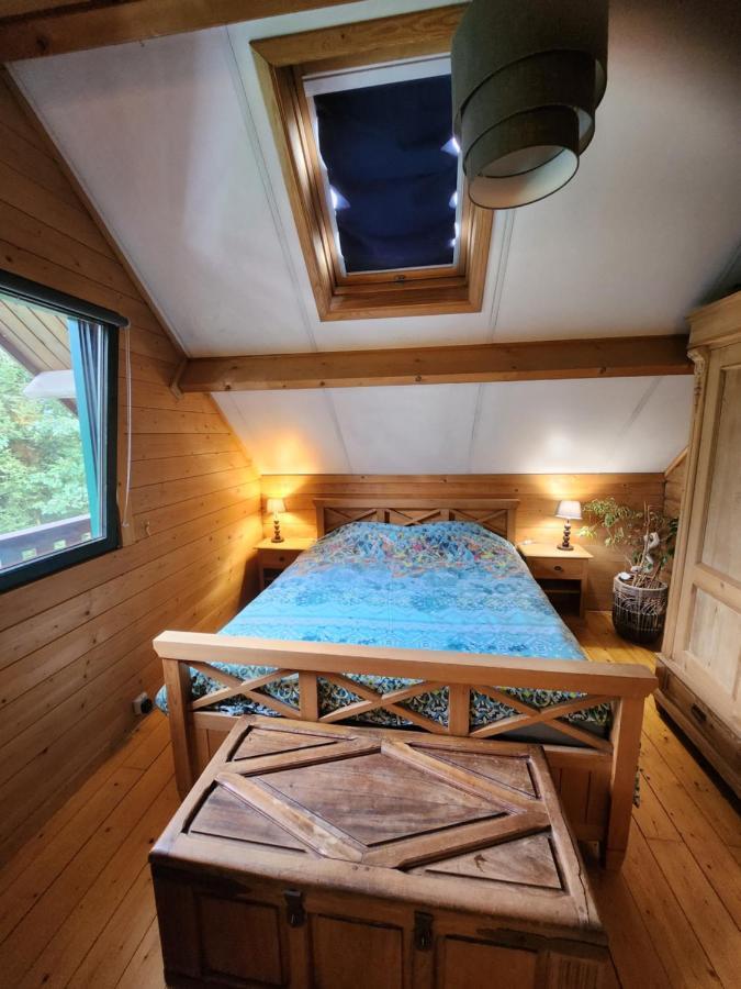 Le Chalet Du Cerf - Chambre D'Hote Somme-Leuze Εξωτερικό φωτογραφία