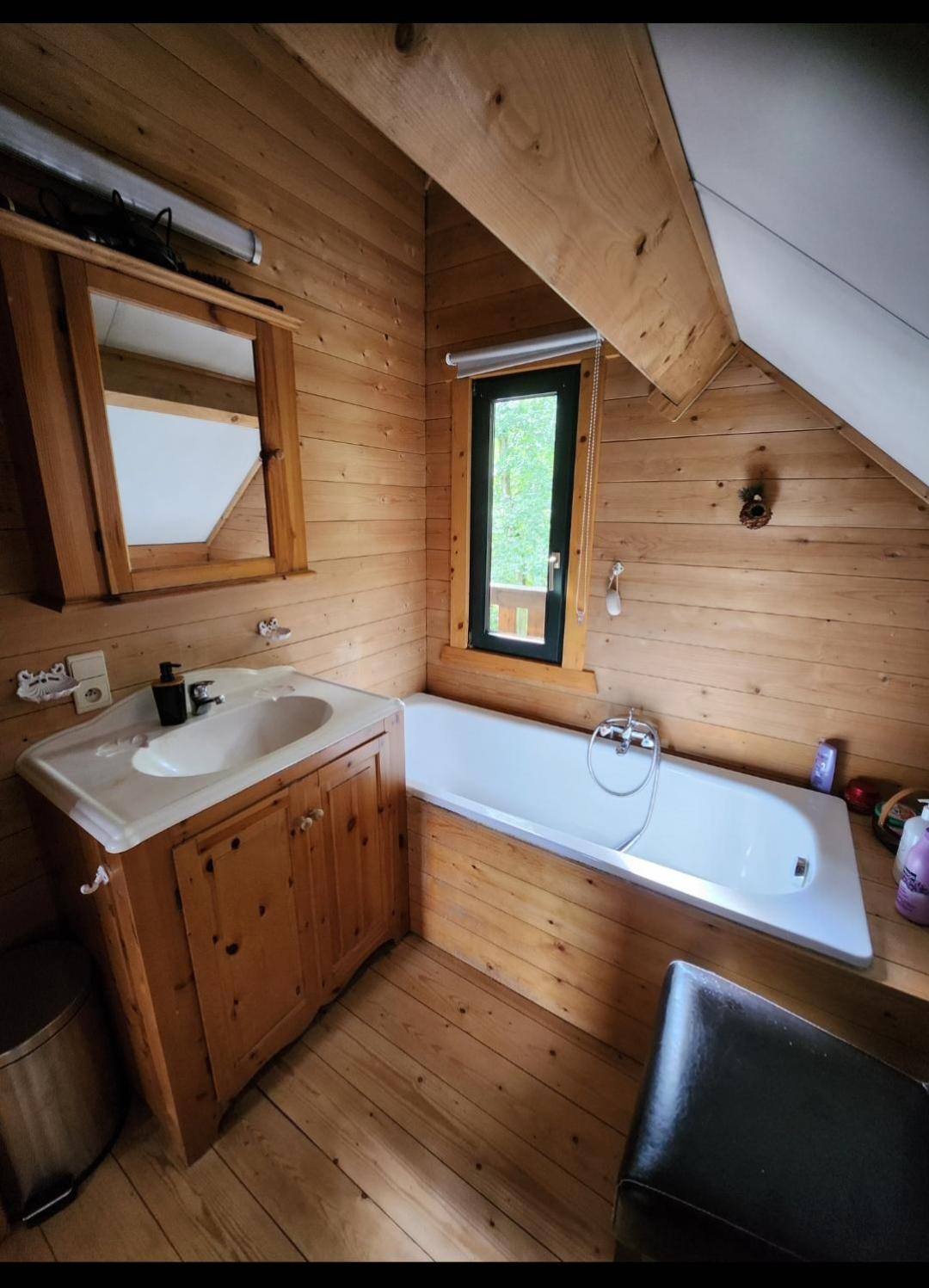 Le Chalet Du Cerf - Chambre D'Hote Somme-Leuze Εξωτερικό φωτογραφία